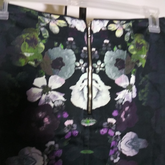 Dark blue floral dress skiet - Picture 3 of 4